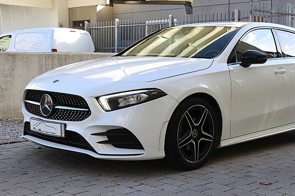 Mercedes-Benz A180 9 of 24