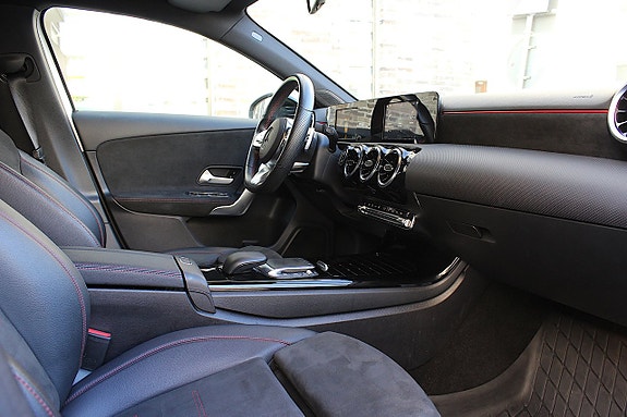 Mercedes-Benz A180 18 of 24