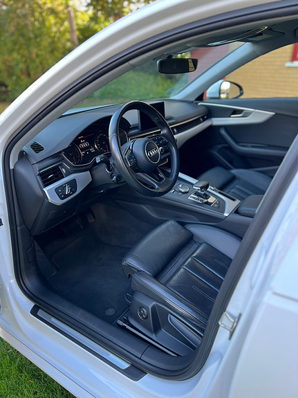 Audi A4 6 of 12