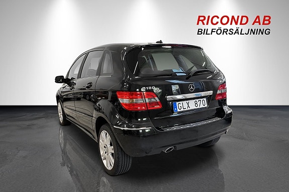 Mercedes-Benz B 180 5 of 12