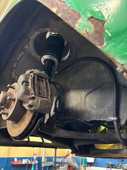 Volvo 244 8 of 9