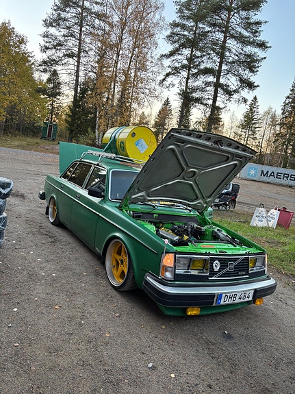 Volvo 244 9 of 9