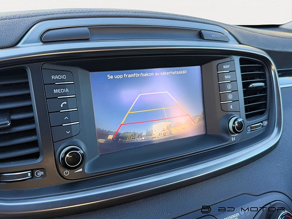 Kia Sorento 15 of 18