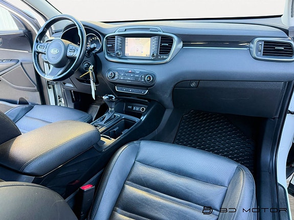 Kia Sorento 11 of 18