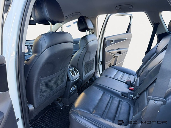 Kia Sorento 18 of 18