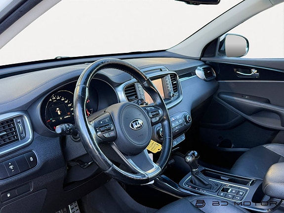 Kia Sorento 10 of 18