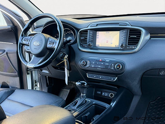Kia Sorento 16 of 18