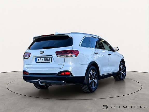 Kia Sorento 9 of 18