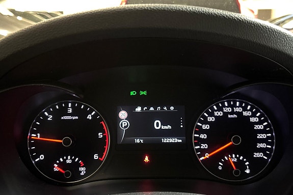 Kia Optima 17 of 27