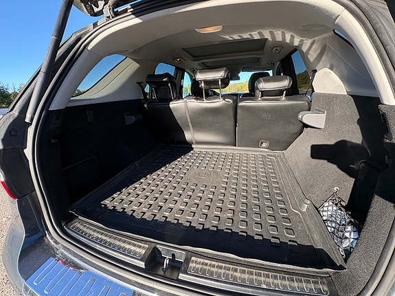Mercedes-Benz ML350 10 of 18