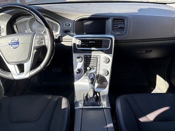 Volvo V60 6 of 9