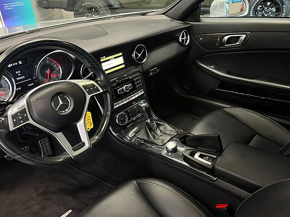 Mercedes-Benz SLK200 16 of 30