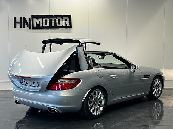 Mercedes-Benz SLK200 10 of 30