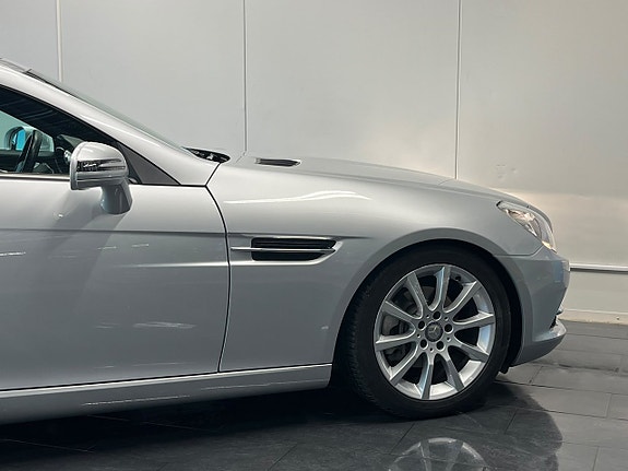 Mercedes-Benz SLK200 15 of 30