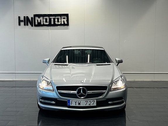 Mercedes-Benz SLK200 6 of 30