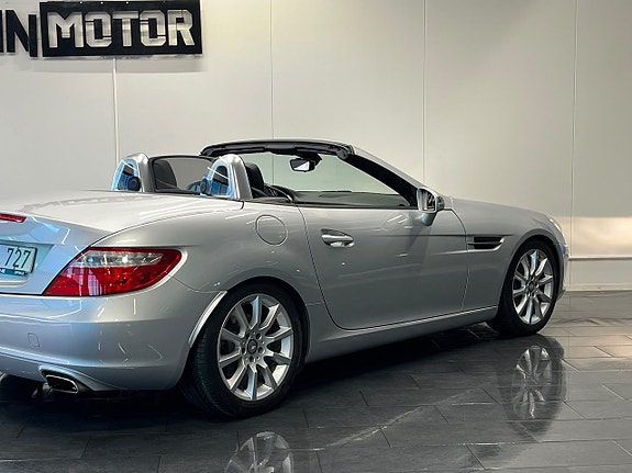 Mercedes-Benz SLK200 14 of 30
