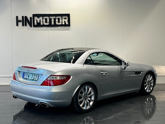 Mercedes-Benz SLK200 9 of 30
