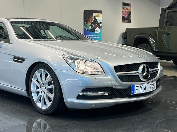Mercedes-Benz SLK200 8 of 30