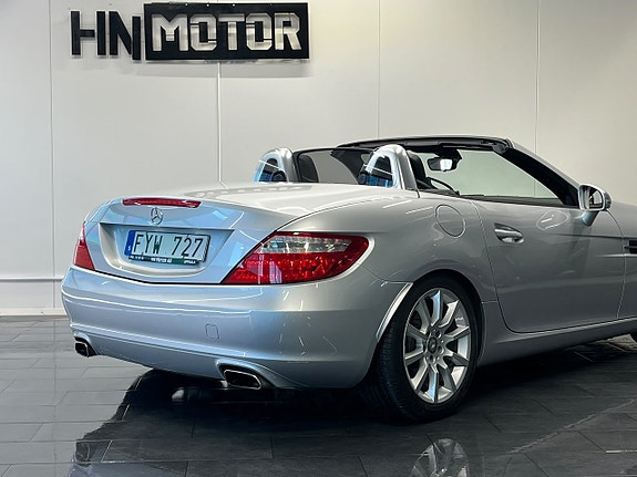 Mercedes-Benz SLK200 12 of 30
