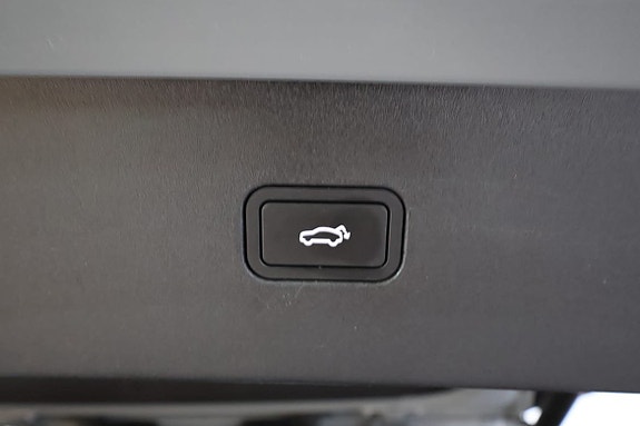 Volvo EX30 11 of 16