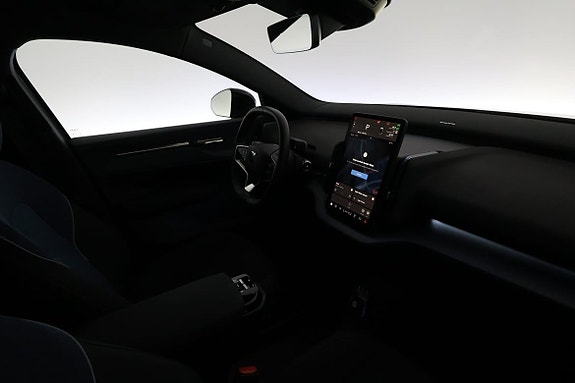 Volvo EX30 15 of 16