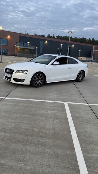 Audi A5 2 of 7