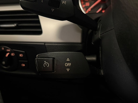 BMW 320d 16 of 17