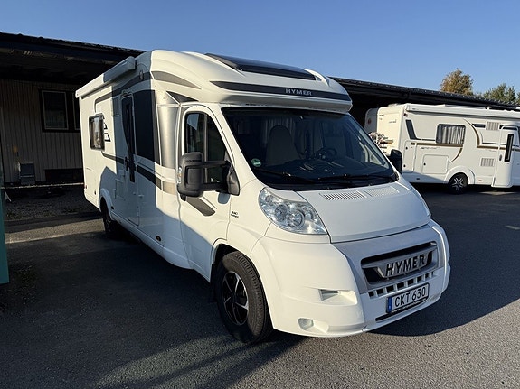 Hymer T 668 CL I Hydrauliska stödben I låga långbäddar