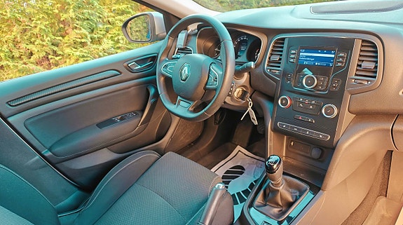 Renault Megane 21 of 27