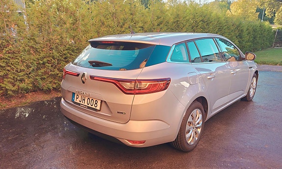 Renault Megane 2 of 27