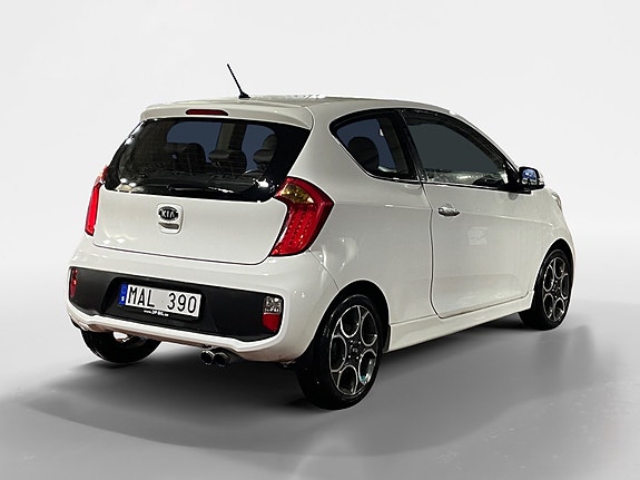 Kia Picanto 3 of 9
