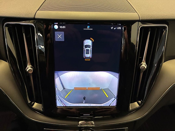 Volvo XC60 22 of 22