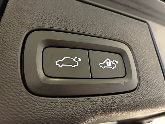Volvo XC60 10 of 22