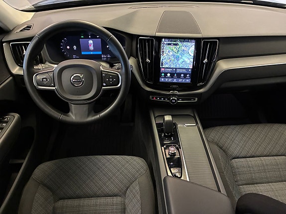 Volvo XC60 17 of 22