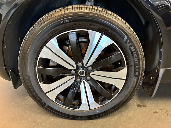 Volvo XC60 5 of 22