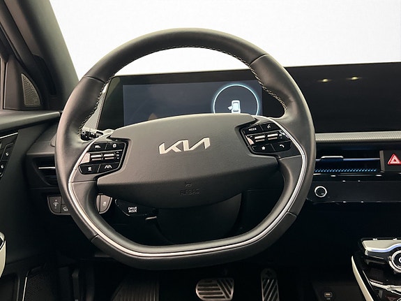 Kia EV6 12 of 30