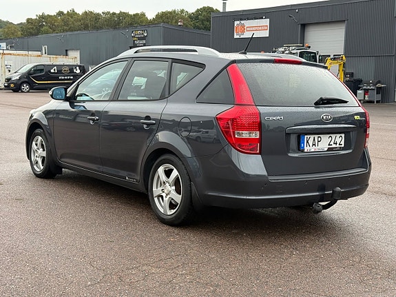 Kia Ceed 4 of 15