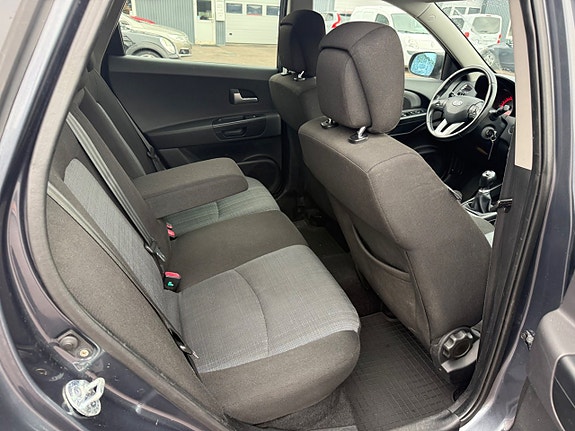 Kia Ceed 10 of 15