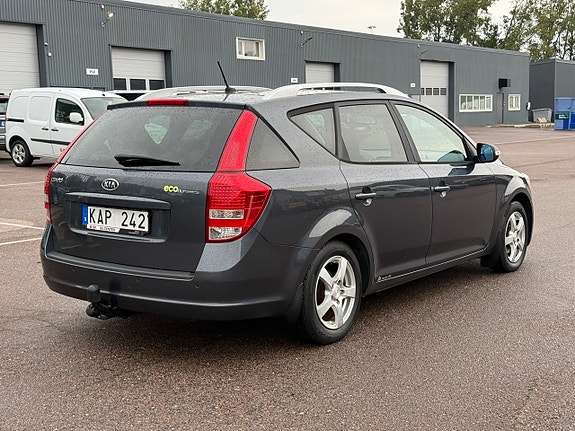 Kia Ceed 5 of 15
