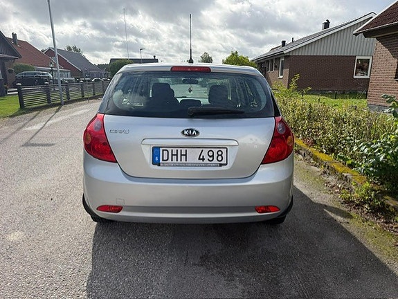 Kia Ceed 3 of 7