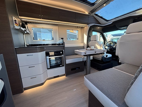 Adria Coral Supreme MB 670 DL Långbäddar - Face 2 Face - Alde - Mercedes - Härlig lyx 11 of 24