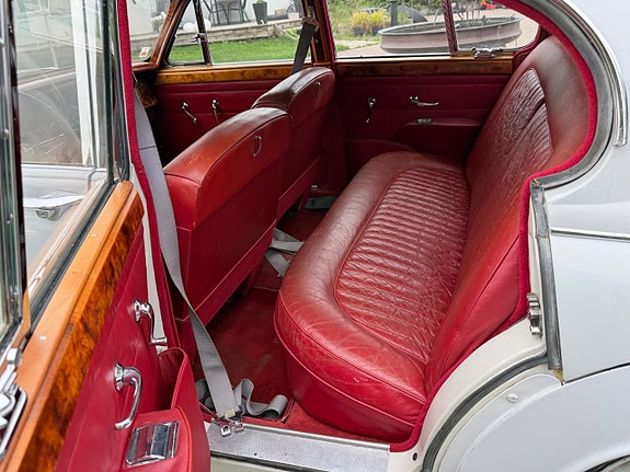 Jaguar Mark 2 13 of 30