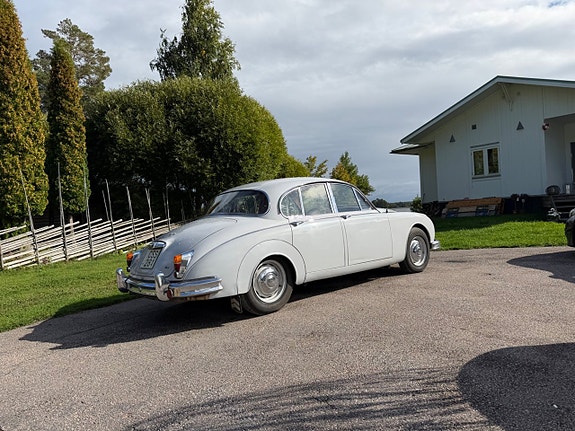 Jaguar Mark 2 3 of 30