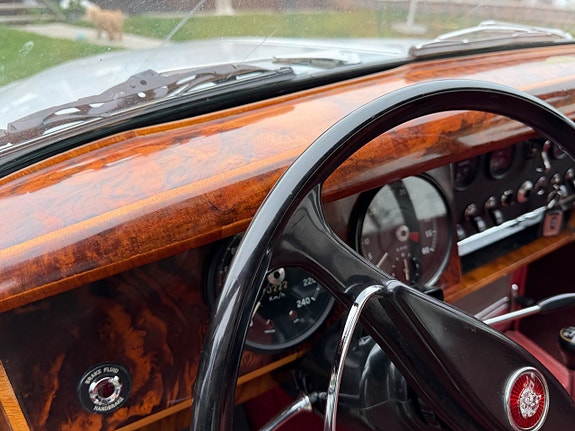 Jaguar Mark 2 12 of 30