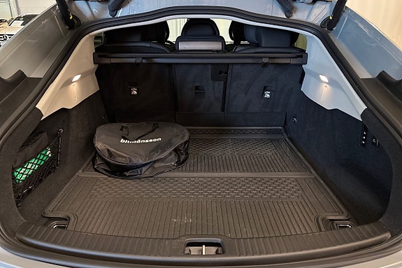 Volvo ES90 13 of 21