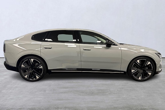 Volvo ES90 3 of 21