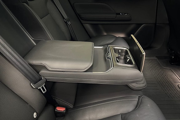 Volvo ES90 18 of 21