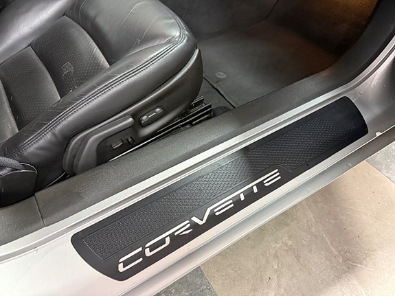 Chevrolet Corvette 26 of 29
