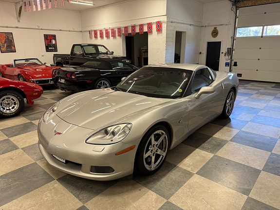Chevrolet Corvette 5 of 29