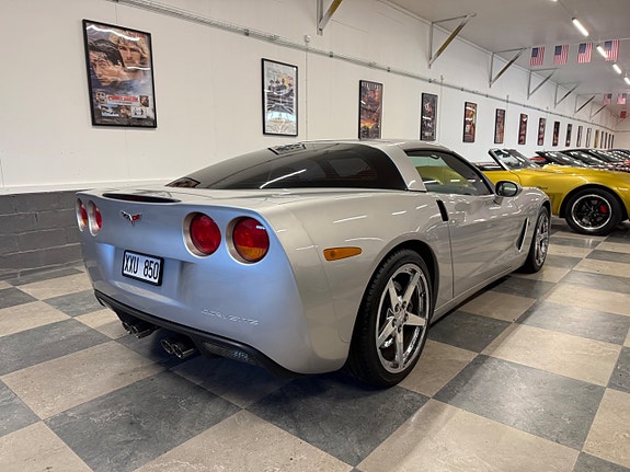 Chevrolet Corvette 10 of 29